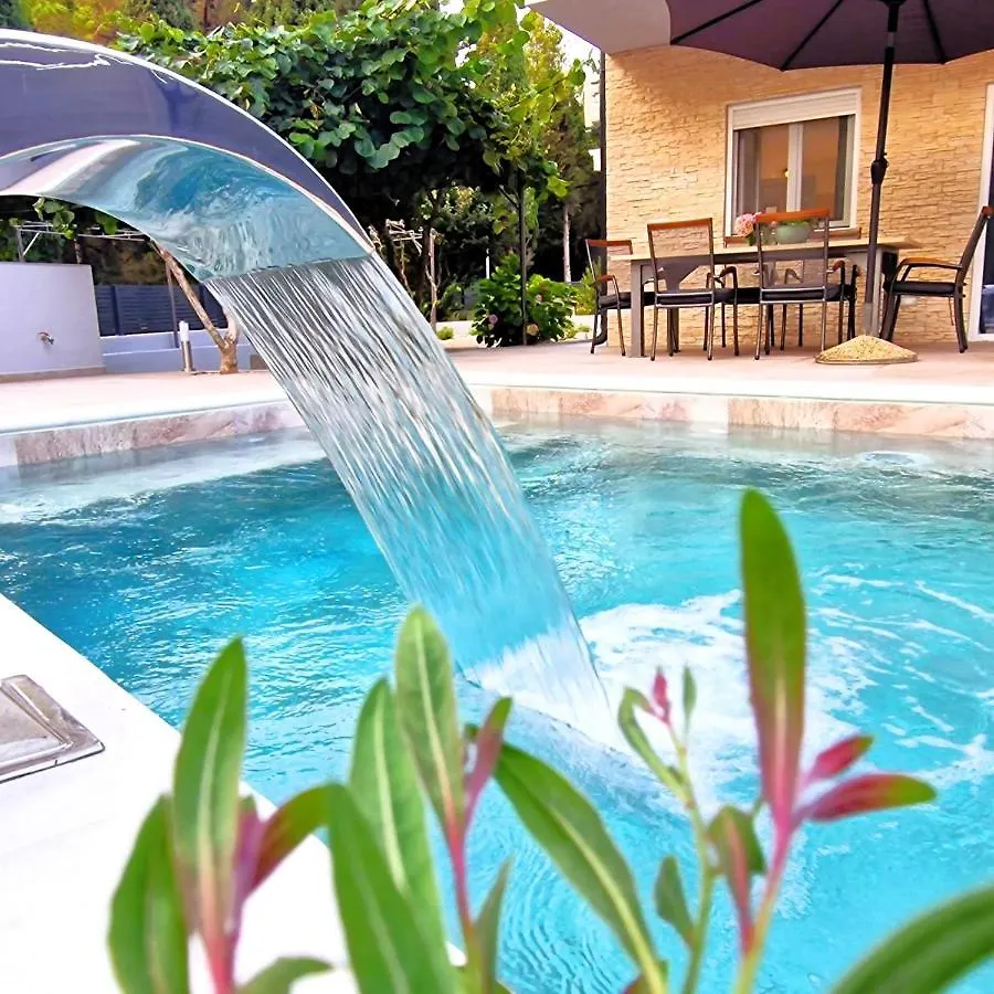 Villa Brajkovic-Near The Sea And Rovinj Center 0*,  Croatia
